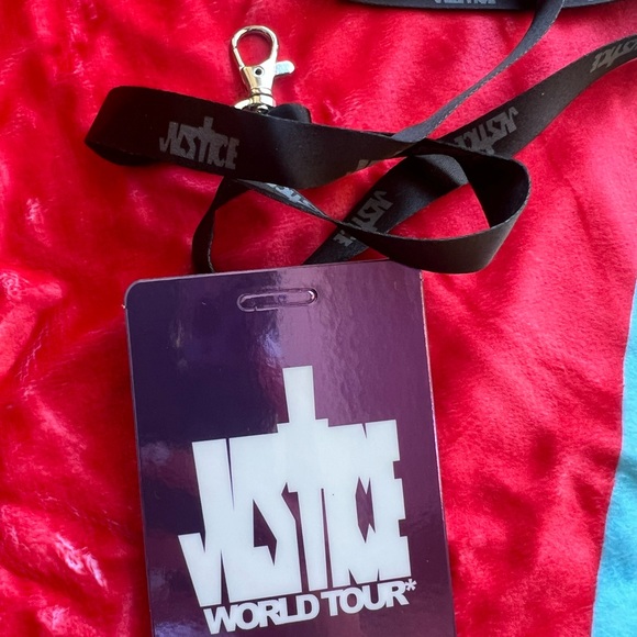 Justine Bieber Justice VIP merch package - Picture 7 of 7